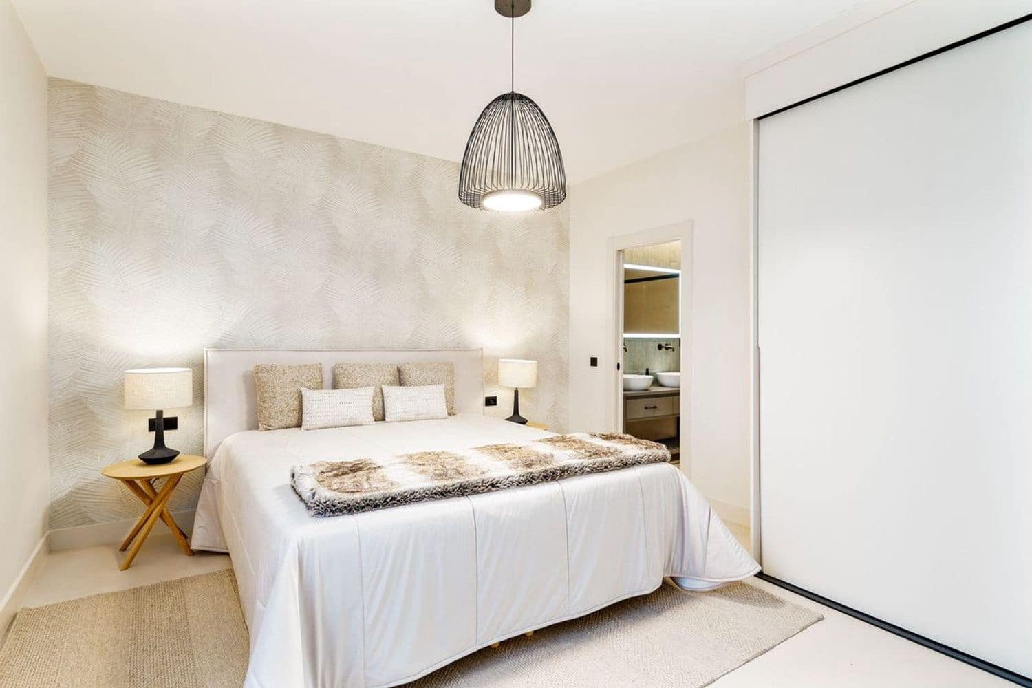 2 sypialnia Apartament na sprzedaż w Puerto Banus - 780 000 € (Ref: 9977398)