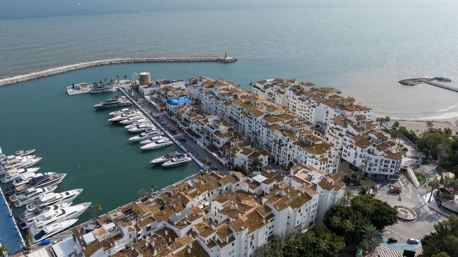 2 sypialnia Apartament na sprzedaż w Puerto Banus - 780 000 € (Ref: 9977398)