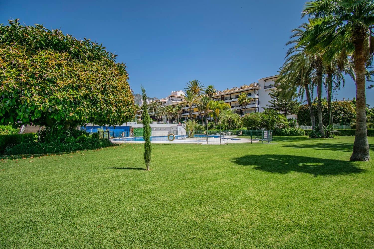 1 sovrum Lägenhet till salu i Marbella med pool - 410 000 € (Ref: 9977399)