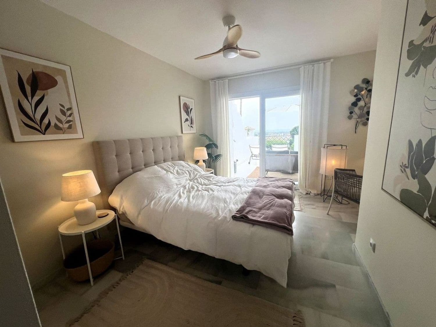 2 soverom Leilighet til salgs i Benahavis med svømmebasseng garasje - € 485 000 (Ref: 9979424)