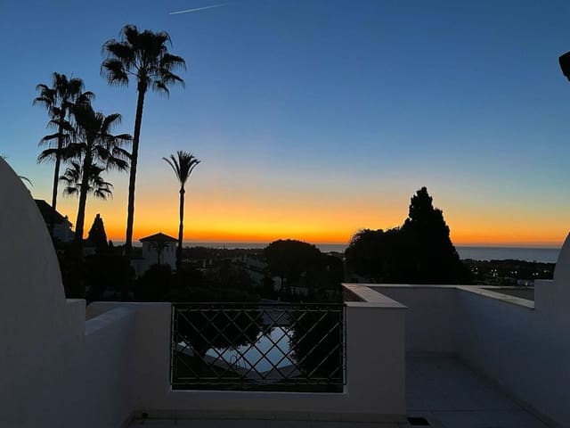 2 soveværelse Lejlighed til salg i El Paraíso, Benahavís med swimmingpool garage - € 485.000 (Ref: 9979424)