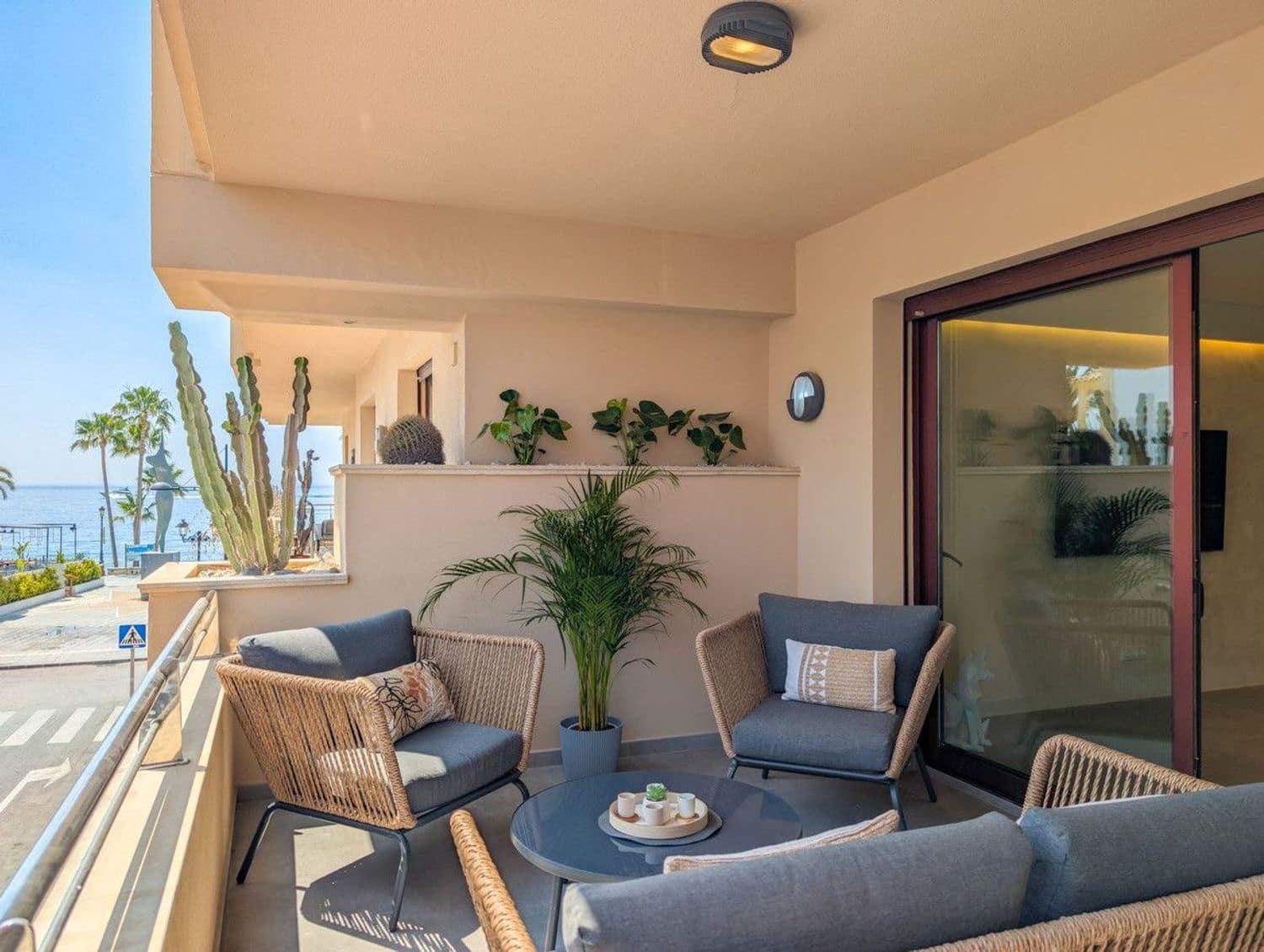 2 soverom Leilighet til salgs i San Pedro de Alcantara med svømmebasseng garasje - € 830 000 (Ref: 9980172)