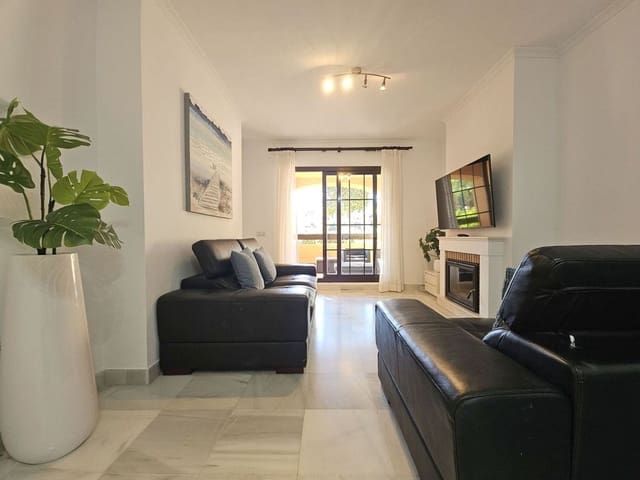 Apartamento de 3 habitaciones en Atalaya-Isdabe, Estepona en venta con piscina garaje - 649.000 € (Ref: 9980173)