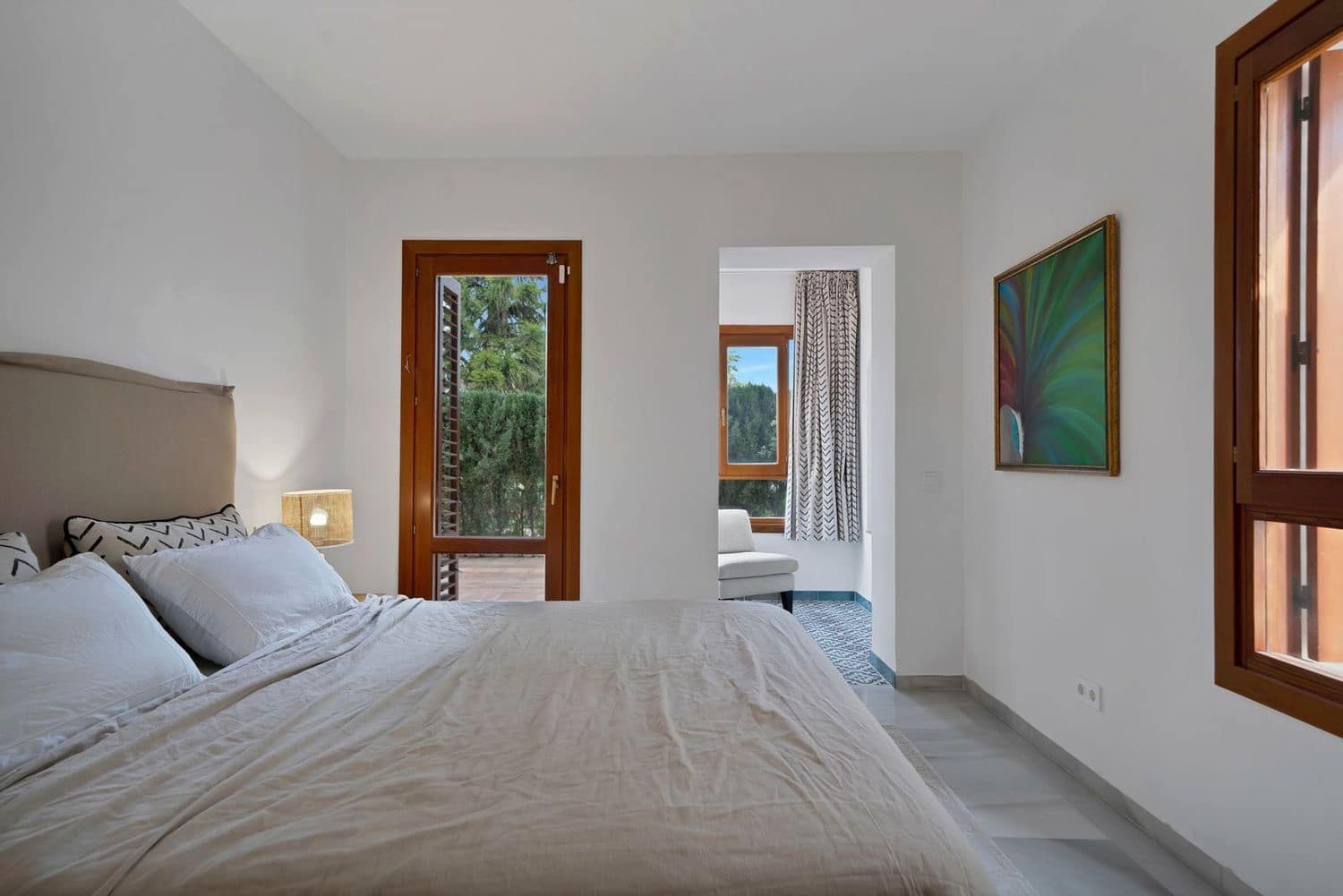 Apartamento de 2 habitaciones en Nueva Andalucia en venta con piscina garaje - 890.000 € (Ref: 9980174)