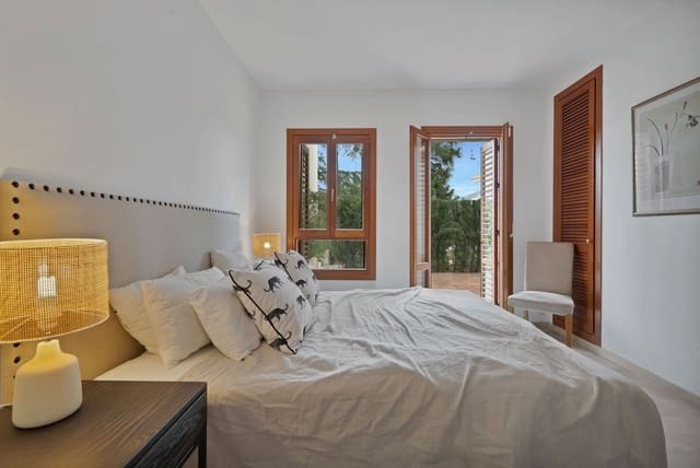 2 Zimmer Apartment zu verkaufen in Los Naranjos, Marbella mit Pool Garage - 890.000 € (Ref: 9980174)