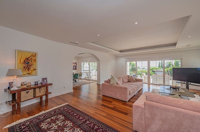4 soverom Villa til salgs i El Paraíso, Benahavís med svømmebasseng garasje - € 2 480 000 (Ref: 9980177)