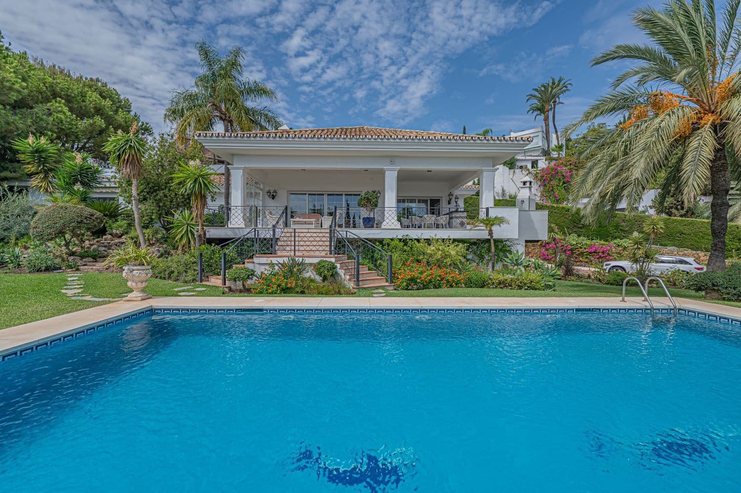 4 sovrum Villa till salu i Benahavis med pool garage - 2 480 000 € (Ref: 9980177)