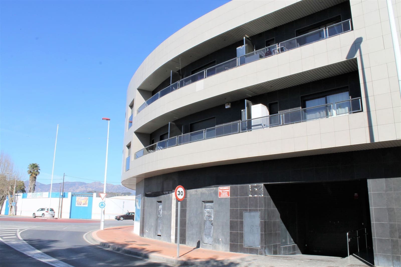 2 soverom Leilighet til salgs i Motril med garasje - € 185 000 (Ref: 9480792)