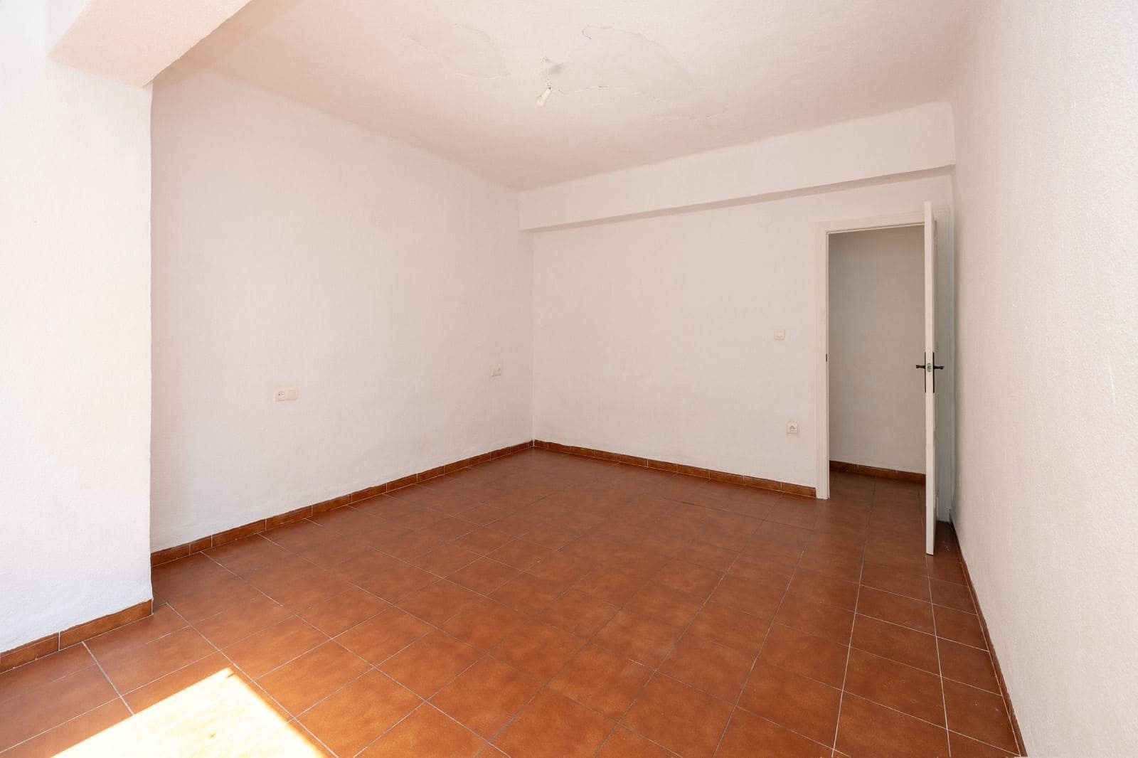 4 slaapkamer Flat te koop in Motril - € 115.000 (Ref: 9480793)