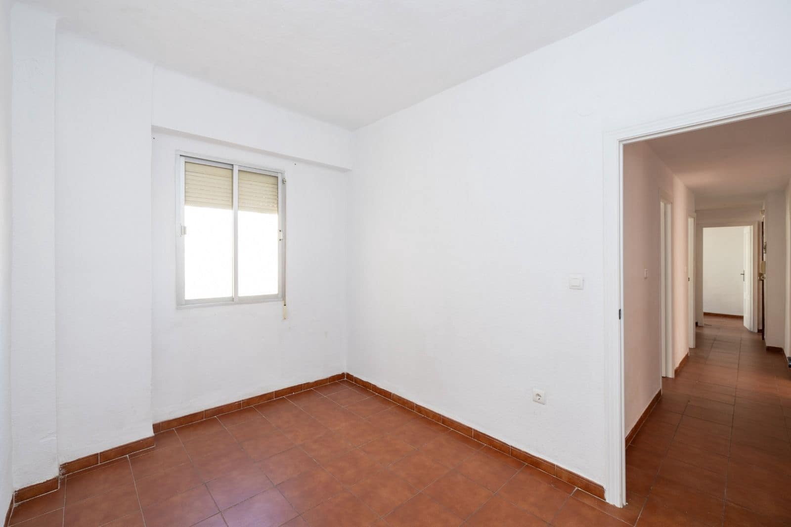 4 slaapkamer Flat te koop in Motril - € 115.000 (Ref: 9480793)