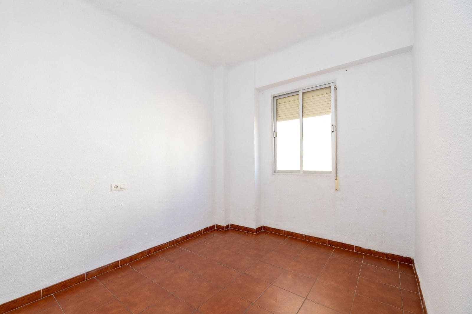 4 slaapkamer Flat te koop in Motril - € 115.000 (Ref: 9480793)