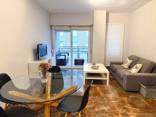 Piso de 2 habitaciones en Motril en alquiler - 700 € (Ref: 9480795)