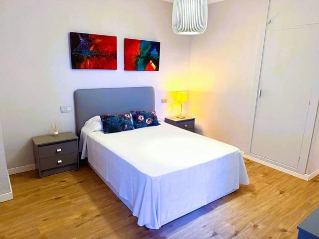 Piso de 2 habitaciones en Motril en alquiler - 700 € (Ref: 9480795)