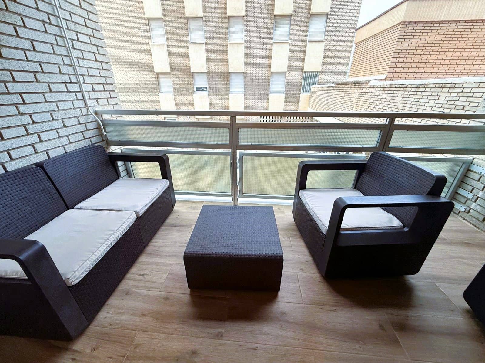 Piso de 2 habitaciones en Motril en alquiler - 700 € (Ref: 9480795)