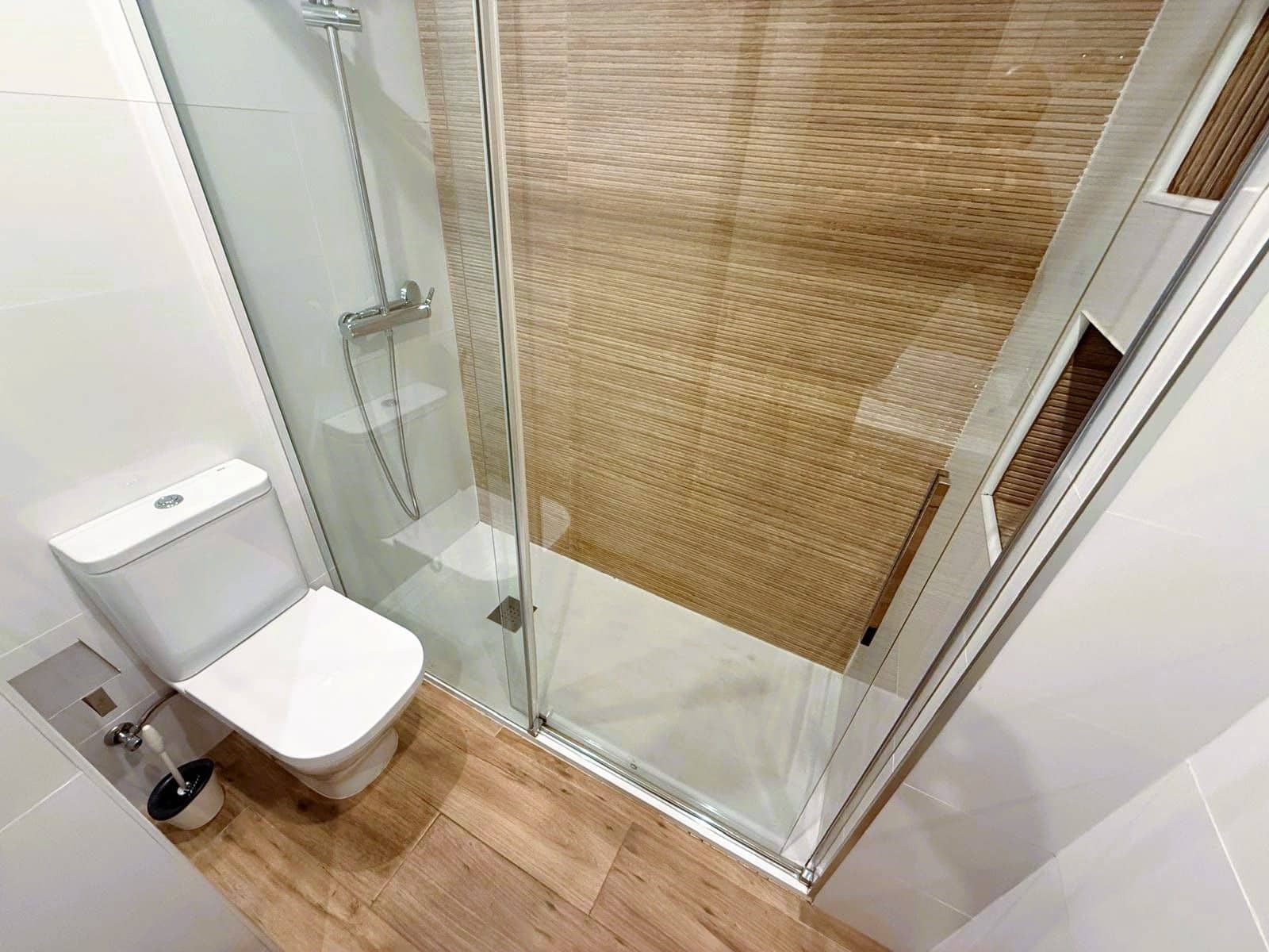 Piso de 2 habitaciones en Motril en alquiler - 700 € (Ref: 9480795)