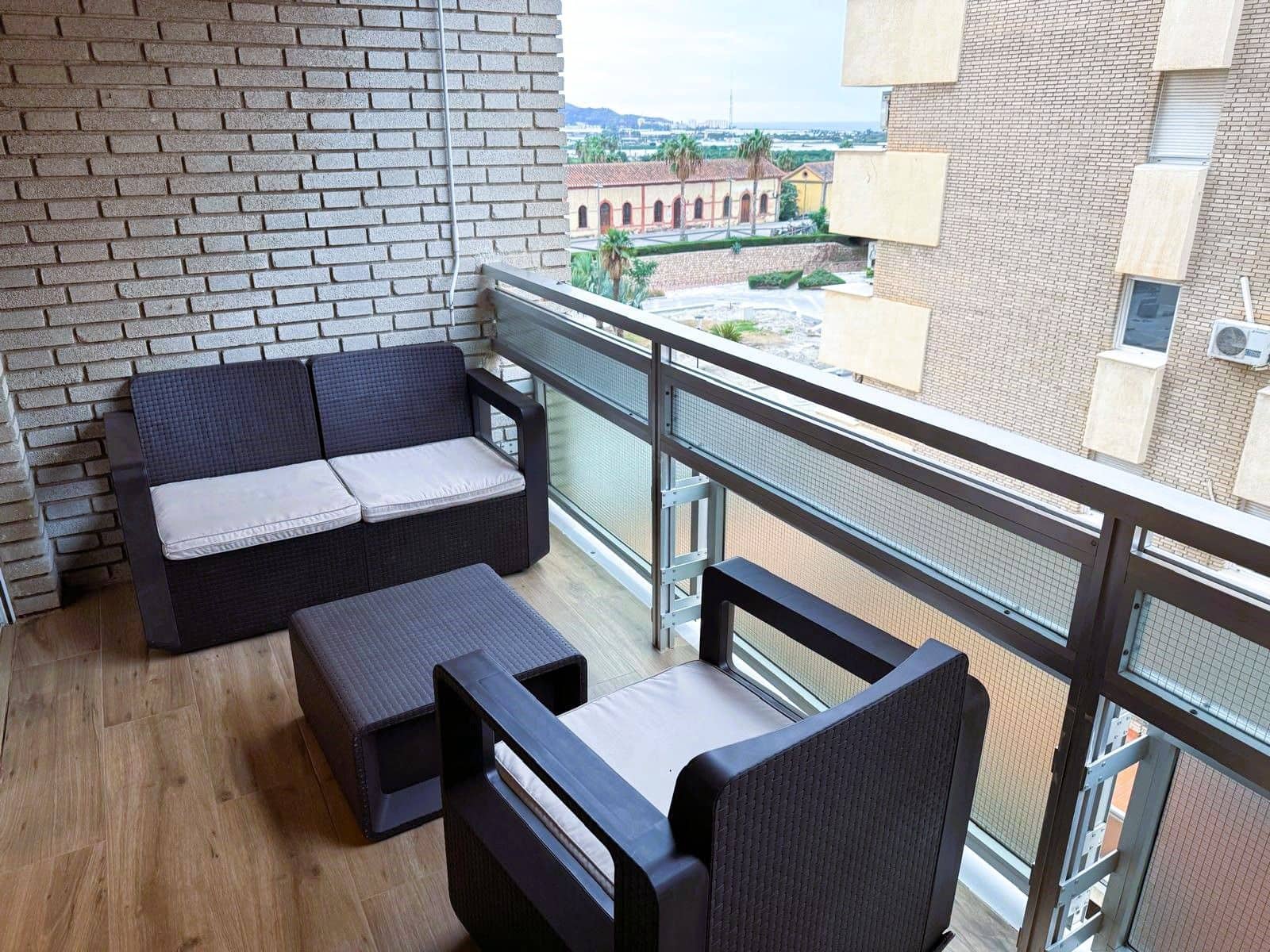 Piso de 2 habitaciones en Motril en alquiler - 700 € (Ref: 9480795)