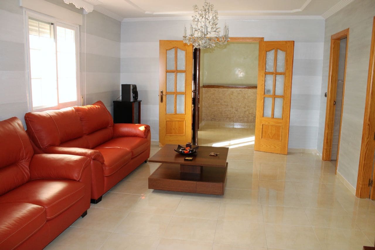 4 slaapkamer Halfvrijstaande villa te koop in Lobres - € 215.000 (Ref: 9480796)