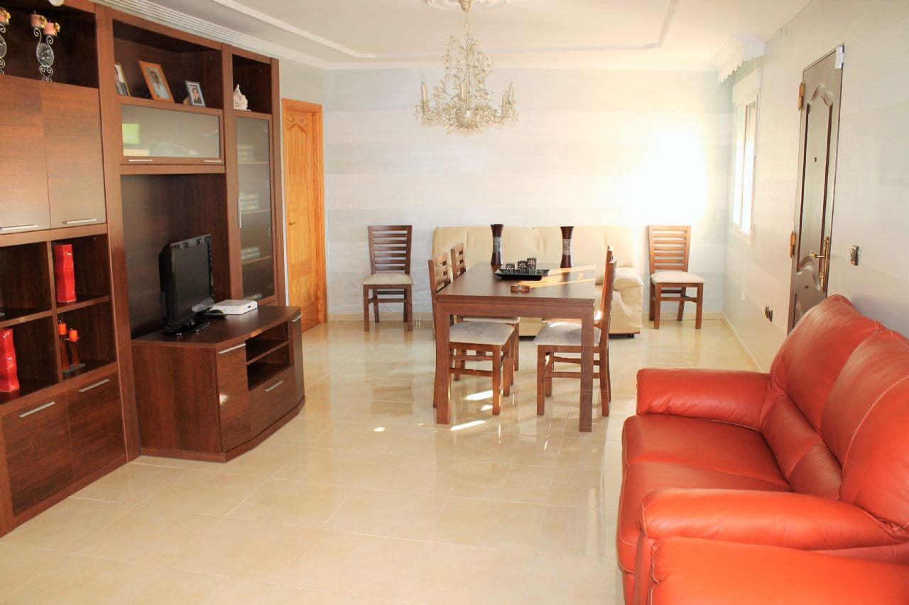 4 slaapkamer Halfvrijstaande villa te koop in Lobres - € 215.000 (Ref: 9480796)