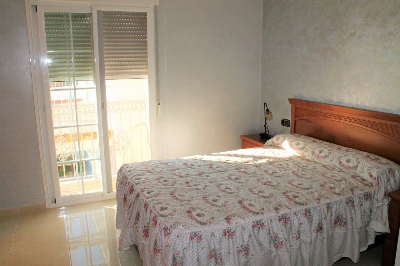 4 slaapkamer Halfvrijstaande villa te koop in Lobres - € 215.000 (Ref: 9480796)