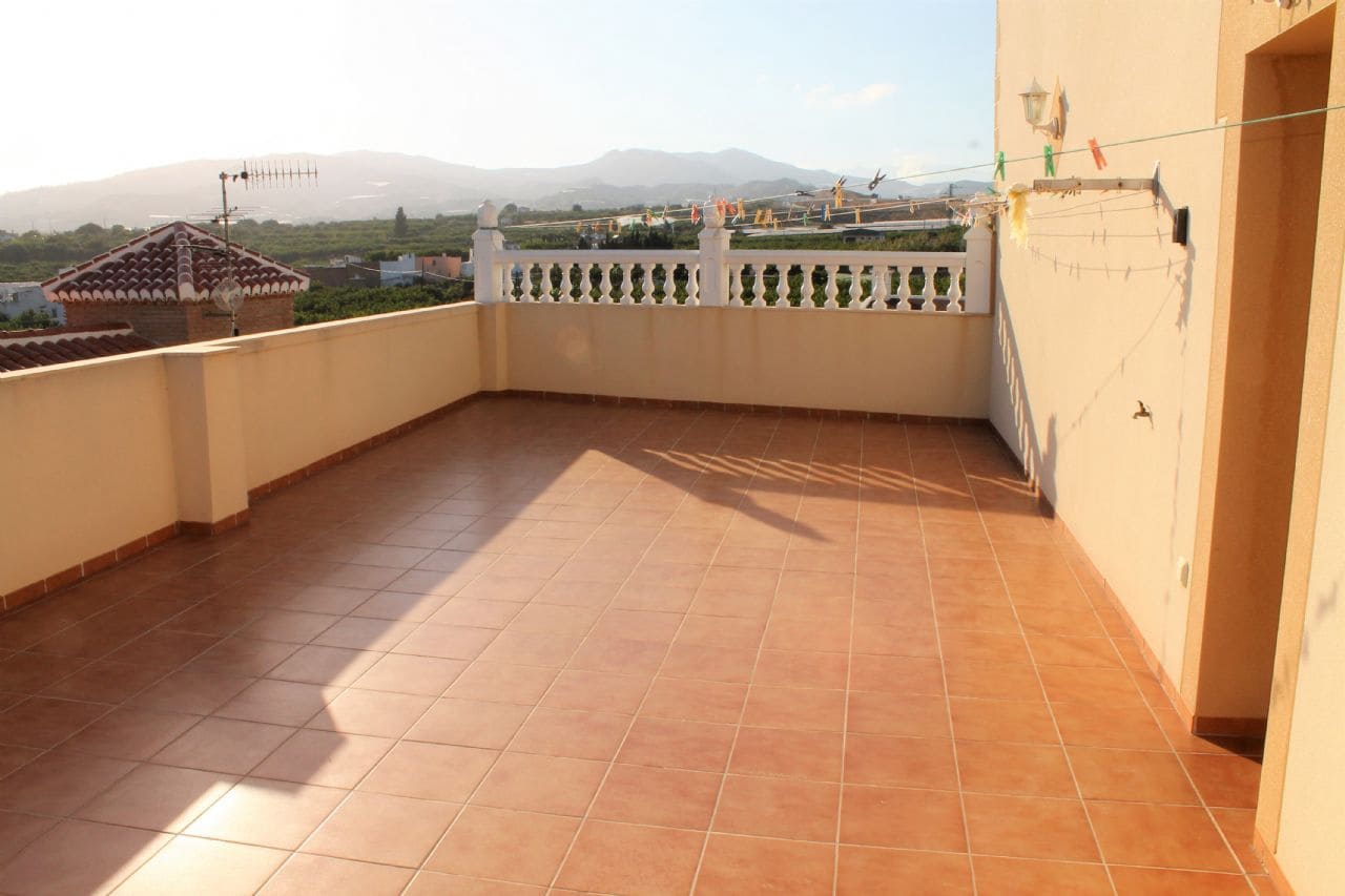 4 slaapkamer Halfvrijstaande villa te koop in Lobres - € 215.000 (Ref: 9480796)