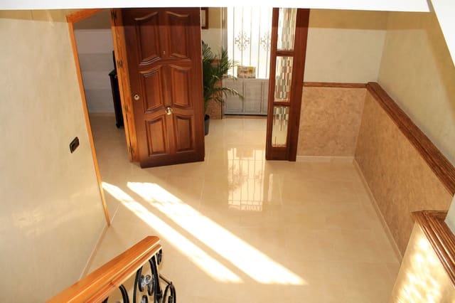 4 slaapkamer Halfvrijstaande villa te koop in Lobres, Salobreña - € 215.000 (Ref: 9480796)