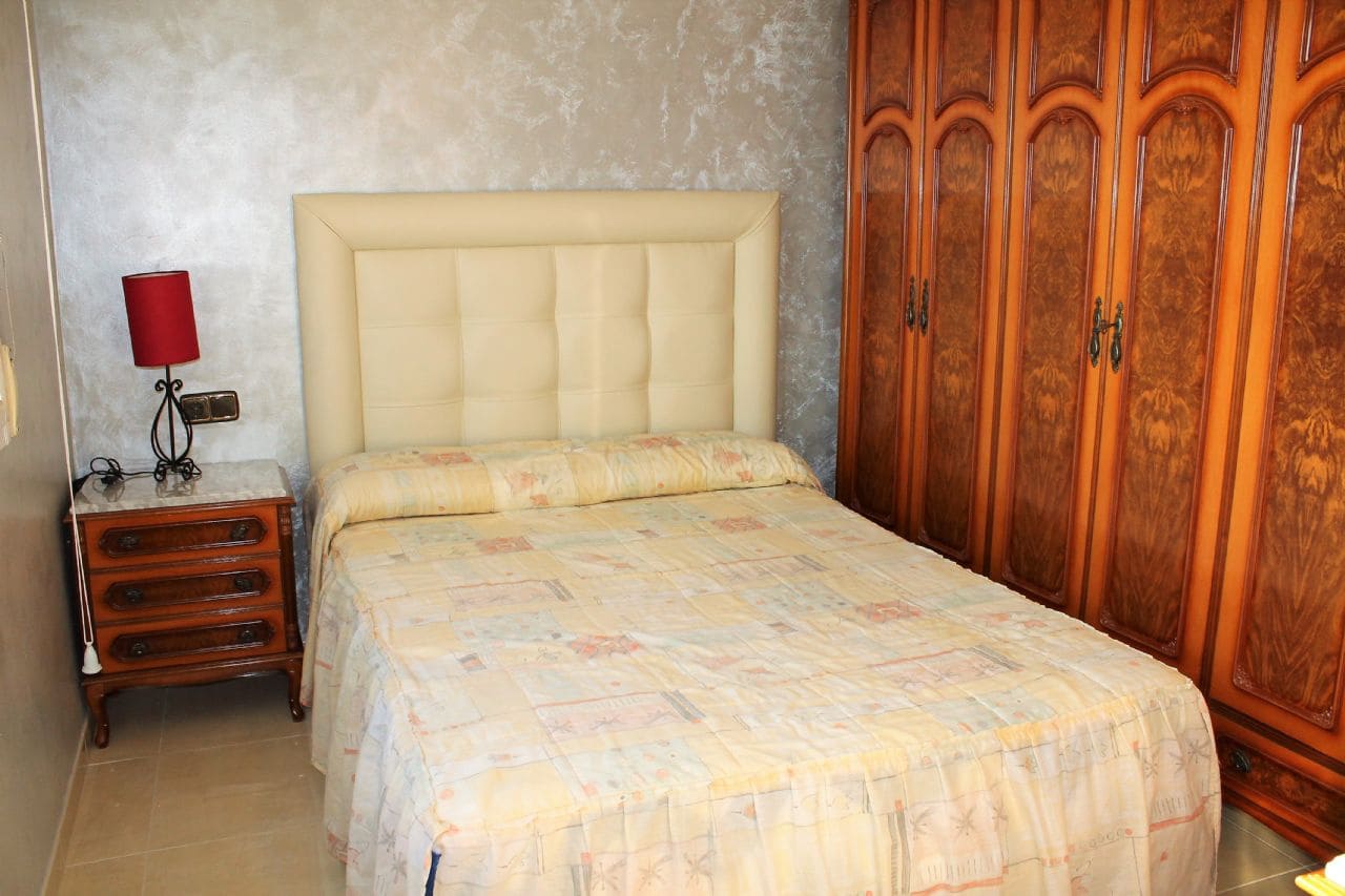 4 slaapkamer Halfvrijstaande villa te koop in Lobres - € 215.000 (Ref: 9480796)