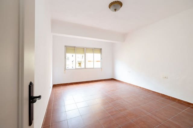 4 makuuhuone Asunto myytävänä paikassa Motril - 118 000 € (Ref: 9480798)