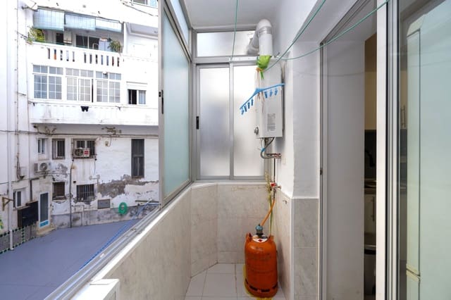 Piso de 3 habitaciones en Carretera de la Sierra, Granada ciudad en venta - 235.000 € (Ref: 9480799)