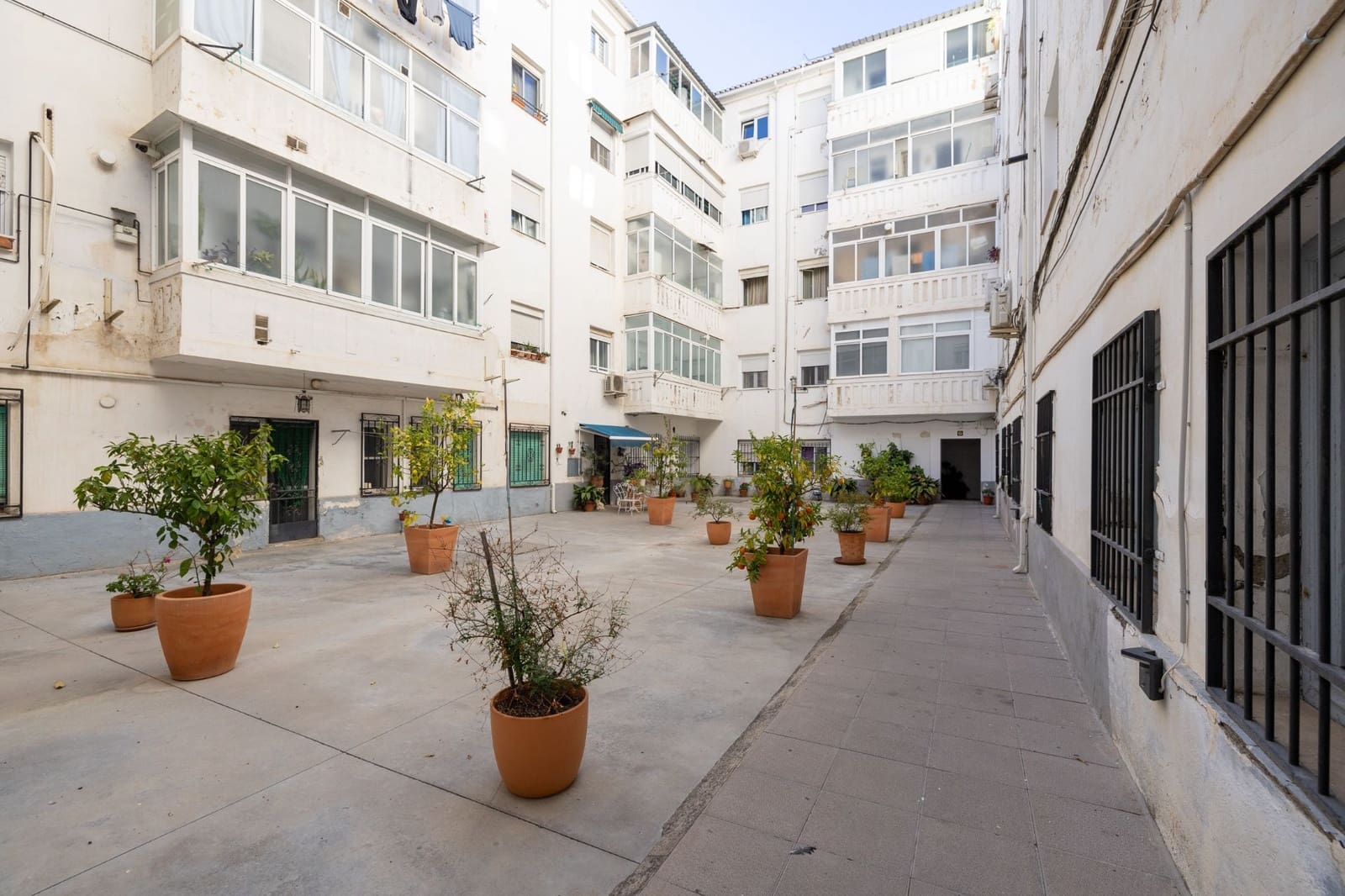 Piso de 3 habitaciones en Granada ciudad en venta - 235.000 € (Ref: 9480799)