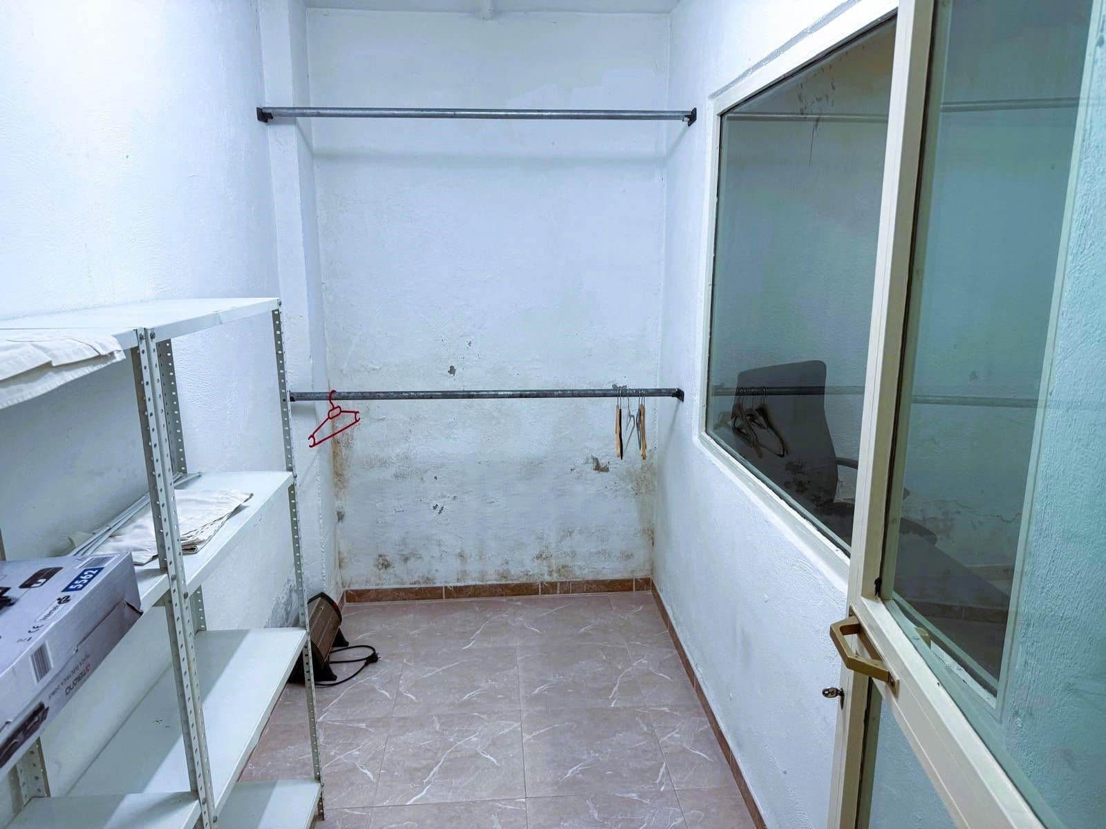 Local Comercial de 2 habitaciones en Motril en venta - 47.000 € (Ref: 9480801)