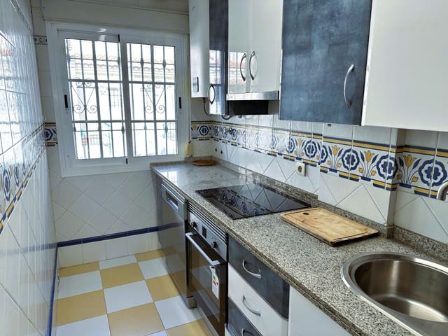 2 slaapkamer Halfvrijstaande villa te koop in Salobreña met zwembad - € 235.000 (Ref: 9480803)