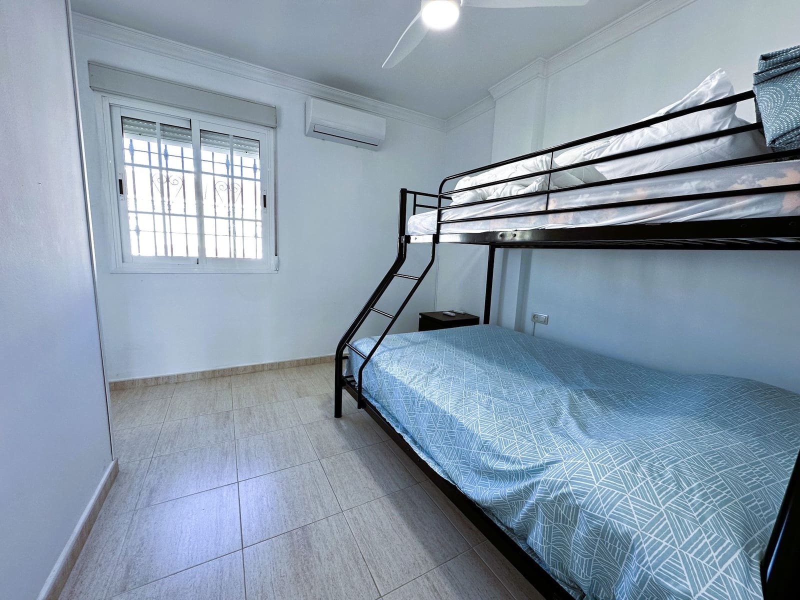 2 slaapkamer Halfvrijstaande villa te koop in Salobrena met zwembad - € 235.000 (Ref: 9480803)