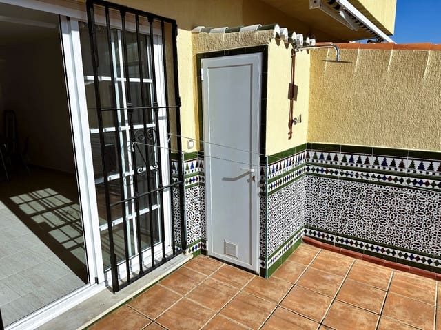 2 slaapkamer Halfvrijstaande villa te koop in Salobreña met zwembad - € 235.000 (Ref: 9480803)