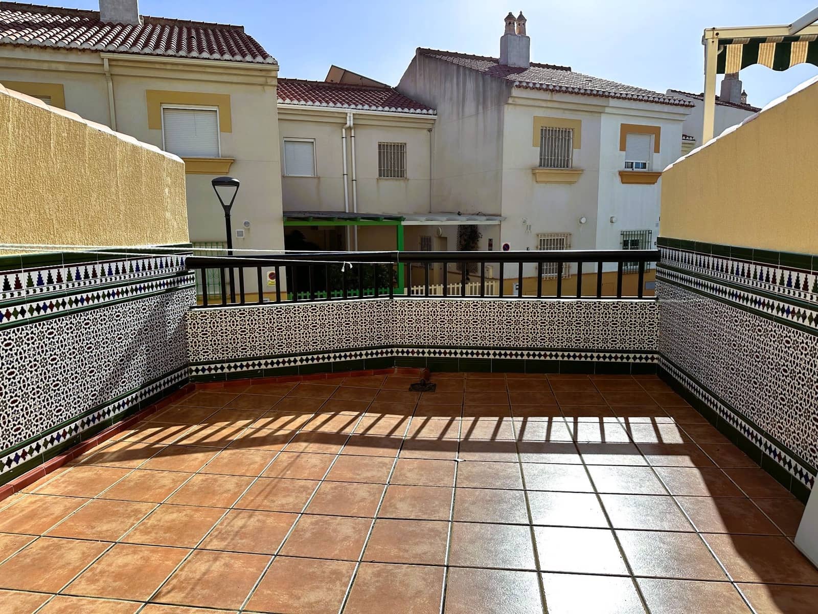 2 slaapkamer Halfvrijstaande villa te koop in Salobrena met zwembad - € 235.000 (Ref: 9480803)