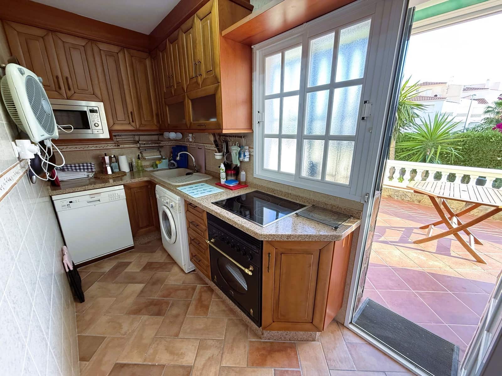 1 bedroom Flat for rent in Calahonda with pool - € 2,800 (Ref: 9480804)