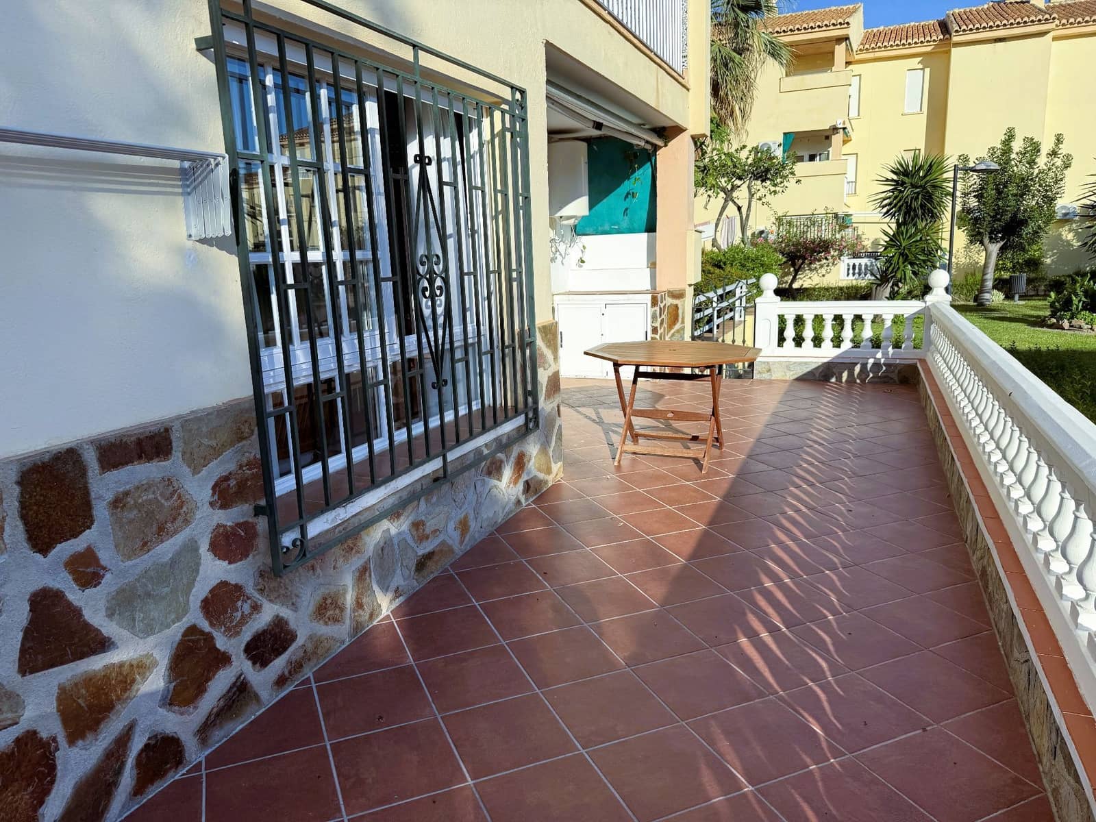 1 bedroom Flat for rent in Calahonda with pool - € 2,800 (Ref: 9480804)