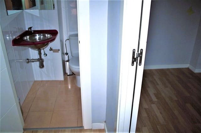 1 slaapkamer Commercieel te koop in Motril - € 54.000 (Ref: 9480805)