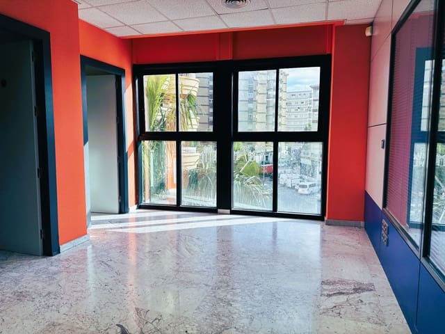 2 bedroom Commercial for rent in Motril - € 950 (Ref: 9480807)