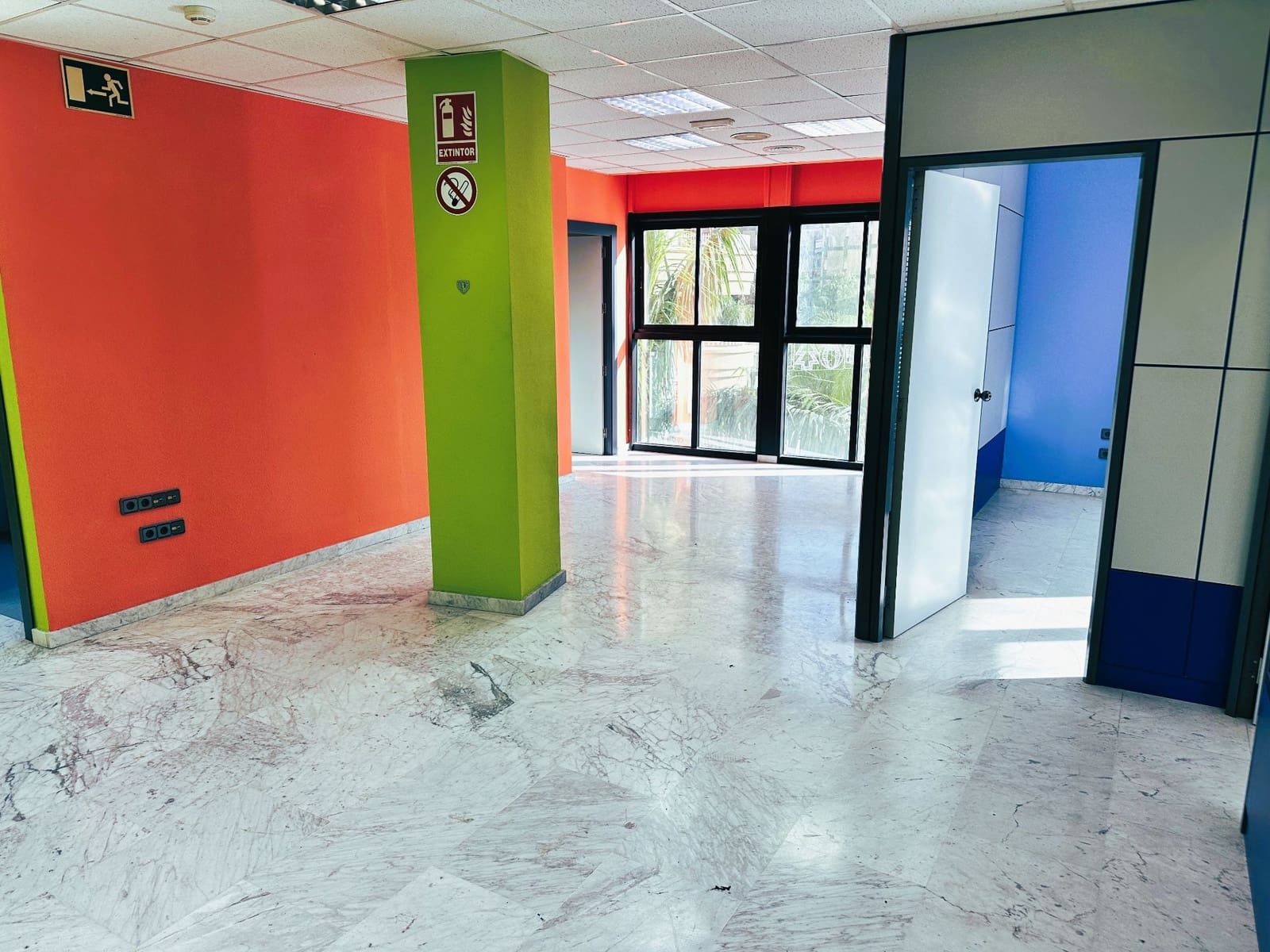 2 bedroom Commercial for rent in Motril - € 950 (Ref: 9480807)