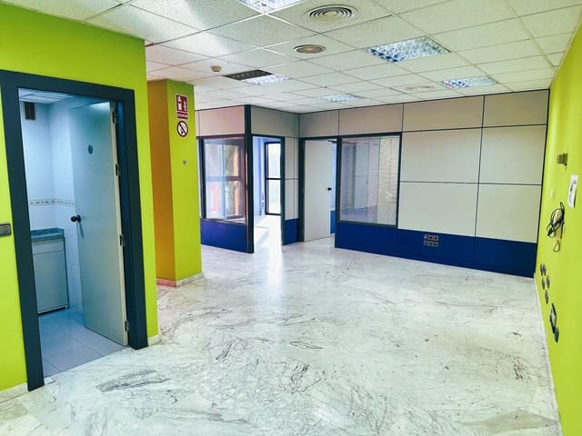 2 bedroom Commercial for rent in Motril - € 950 (Ref: 9480807)