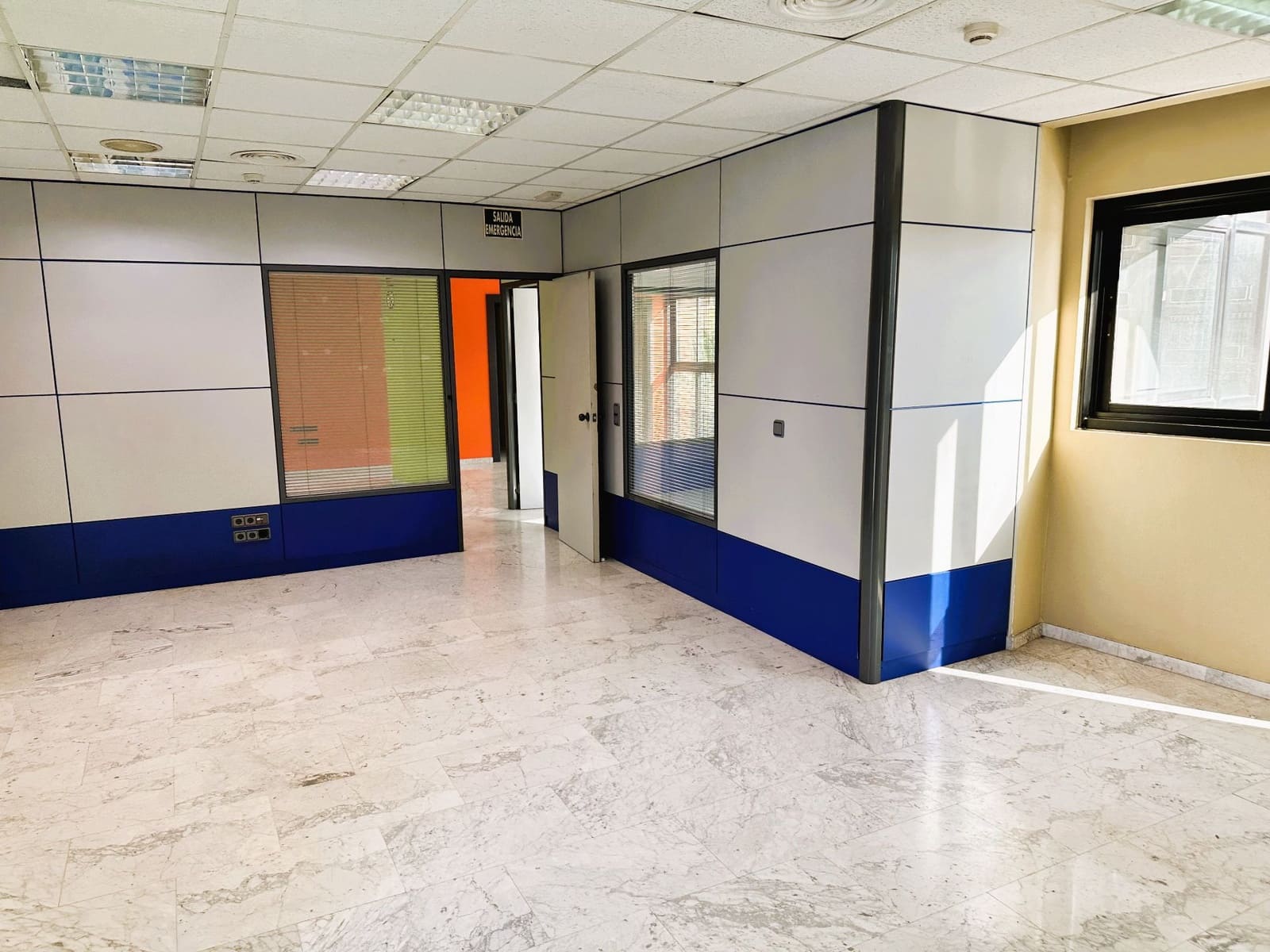 2 bedroom Office for rent in Motril - € 950 (Ref: 9480808)