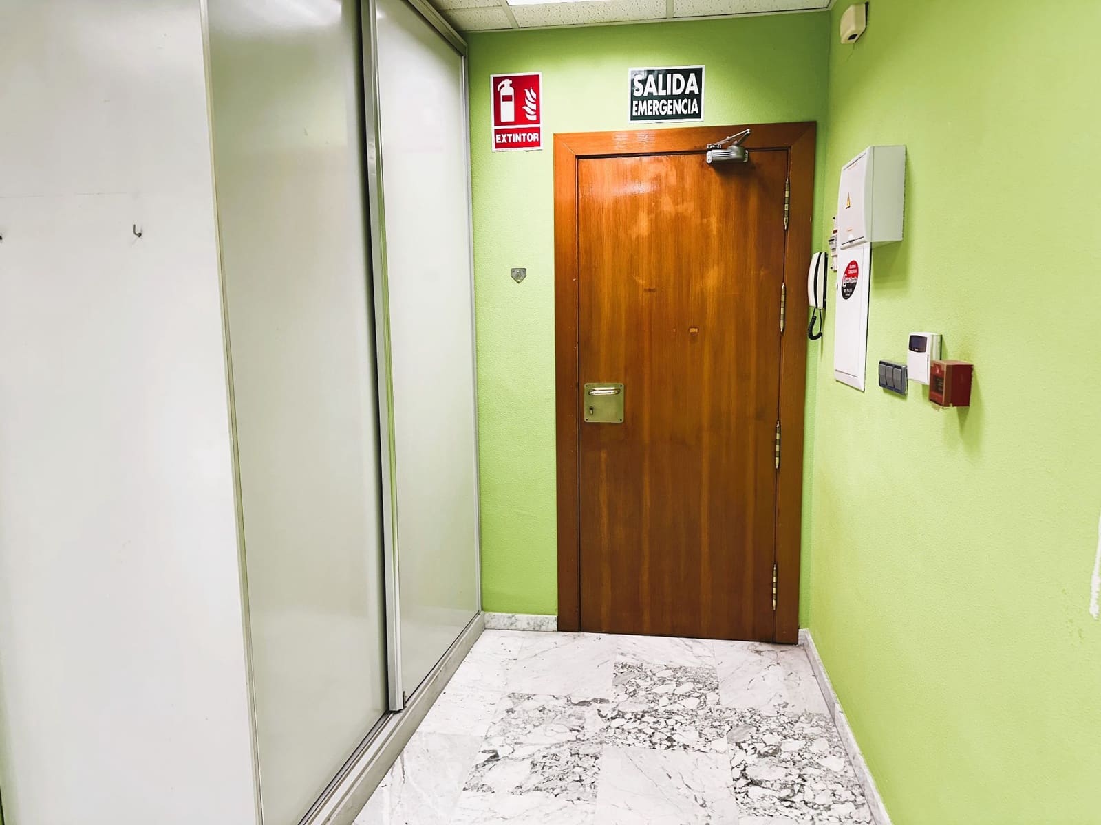 2 bedroom Office for rent in Motril - € 950 (Ref: 9480808)