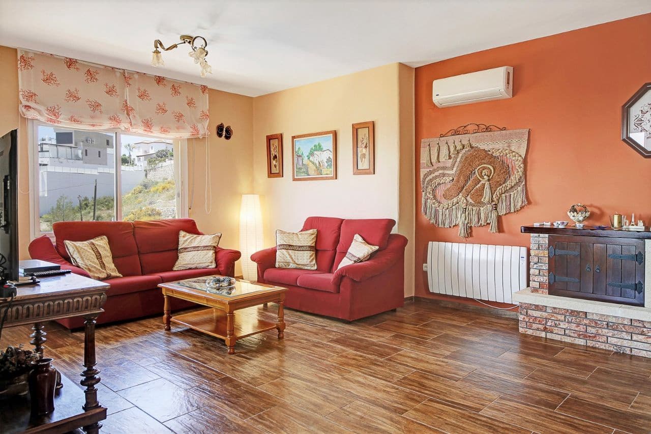 Chalet de 5 habitaciones en Salobreña en venta con piscina garaje - 740.000 € (Ref: 9480809)