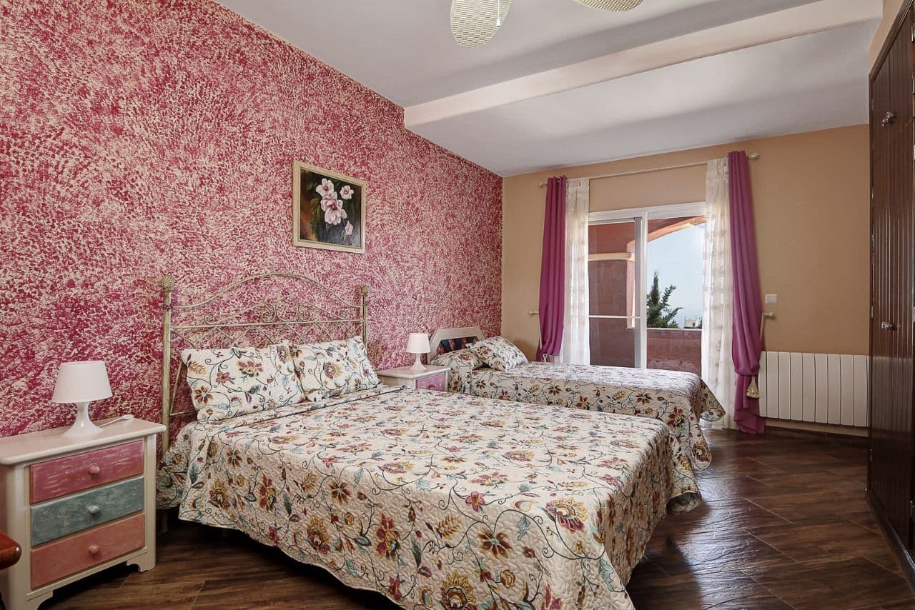 Chalet de 5 habitaciones en Salobreña en venta con piscina garaje - 740.000 € (Ref: 9480809)