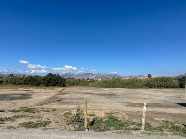 Rakentamaton maa myytävänä paikassa Motril - 370 000 € (Ref: 9480810)