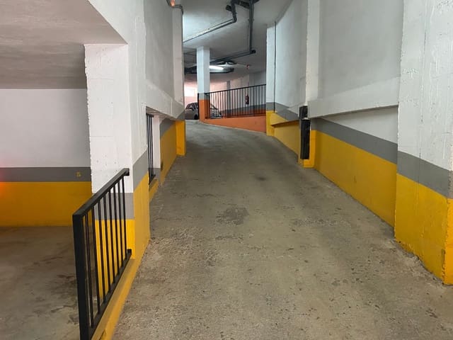 Garage til salg i Motril - € 6.500 (Ref: 9480811)