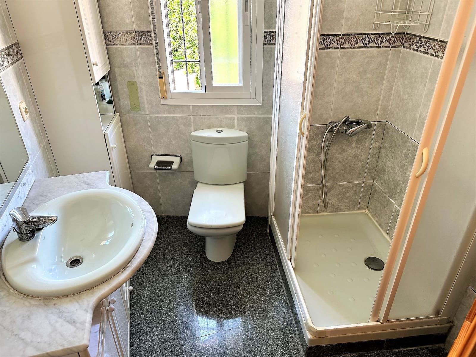 4 bedroom Villa for sale in Torrenueva with garage - € 275,000 (Ref: 9480814)