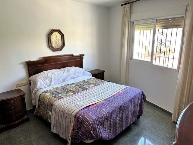 4 slaapkamer Villa te koop in Torrenueva met garage - € 275.000 (Ref: 9480814)