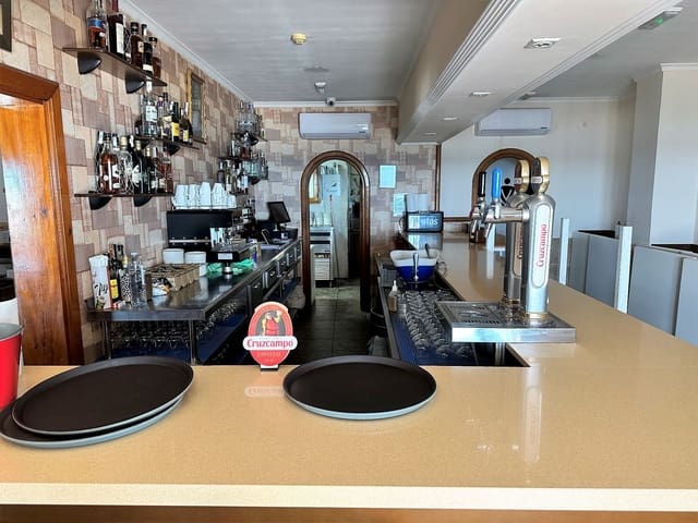 2 slaapkamer Commercieel te koop in Torrenueva - € 395.000 (Ref: 9480815)