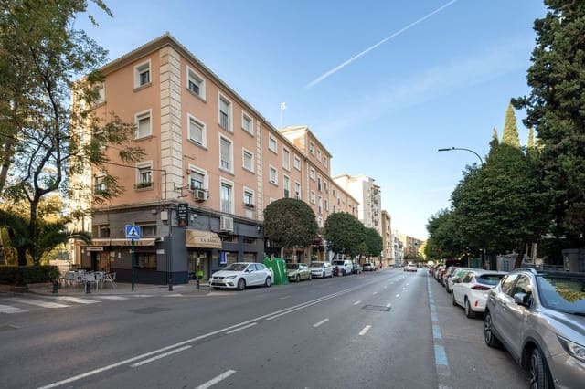 3 quarto Apartamento para venda em Carretera de la Sierra, Granada cidade - 234 000 € (Ref: 9526122)